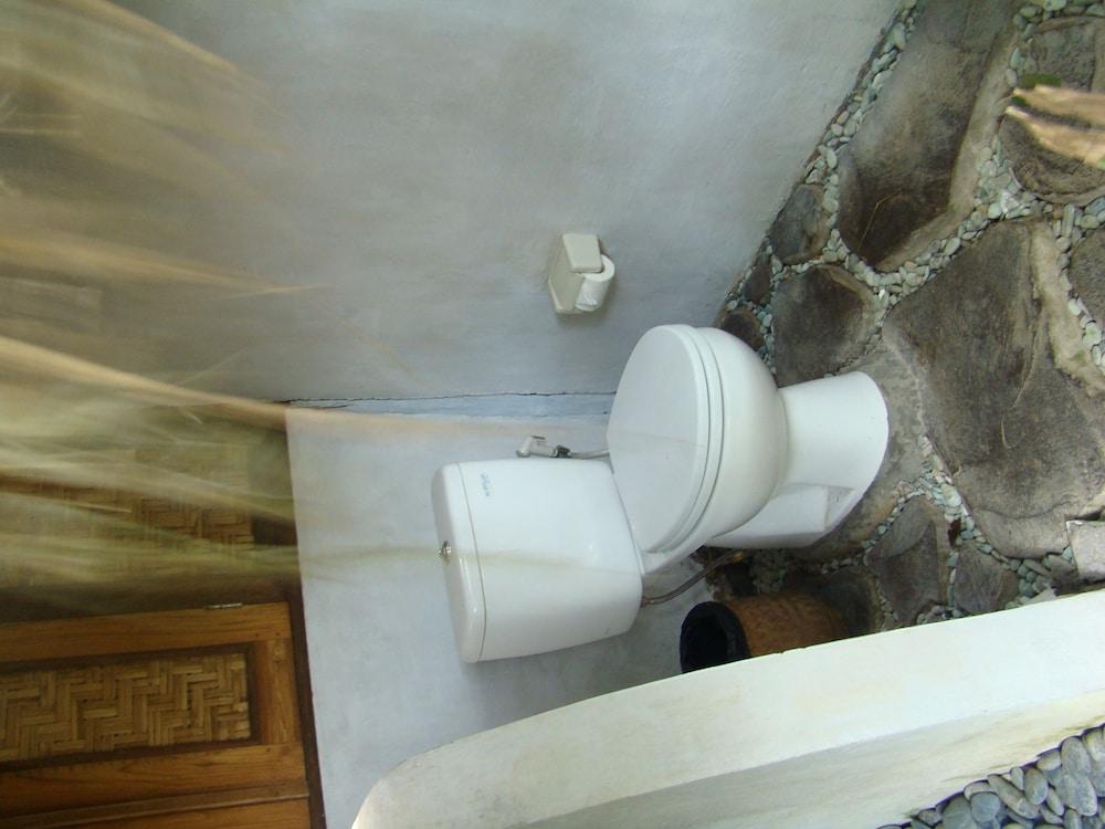 Flower Bud Bungalow Pecatu Екстериор снимка