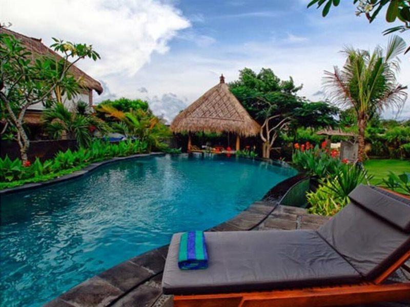 Flower Bud Bungalow Pecatu Екстериор снимка