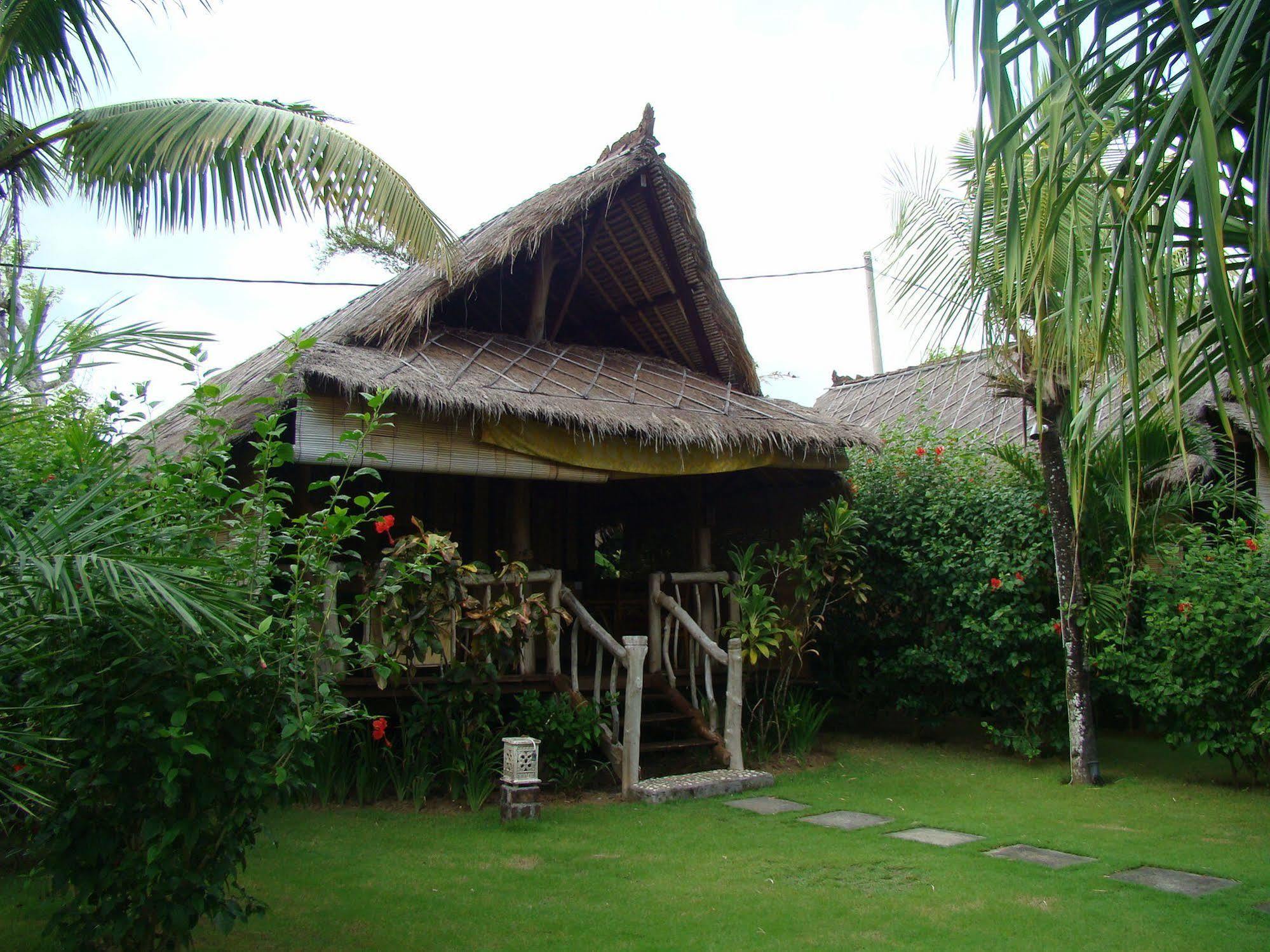 Flower Bud Bungalow Pecatu Екстериор снимка