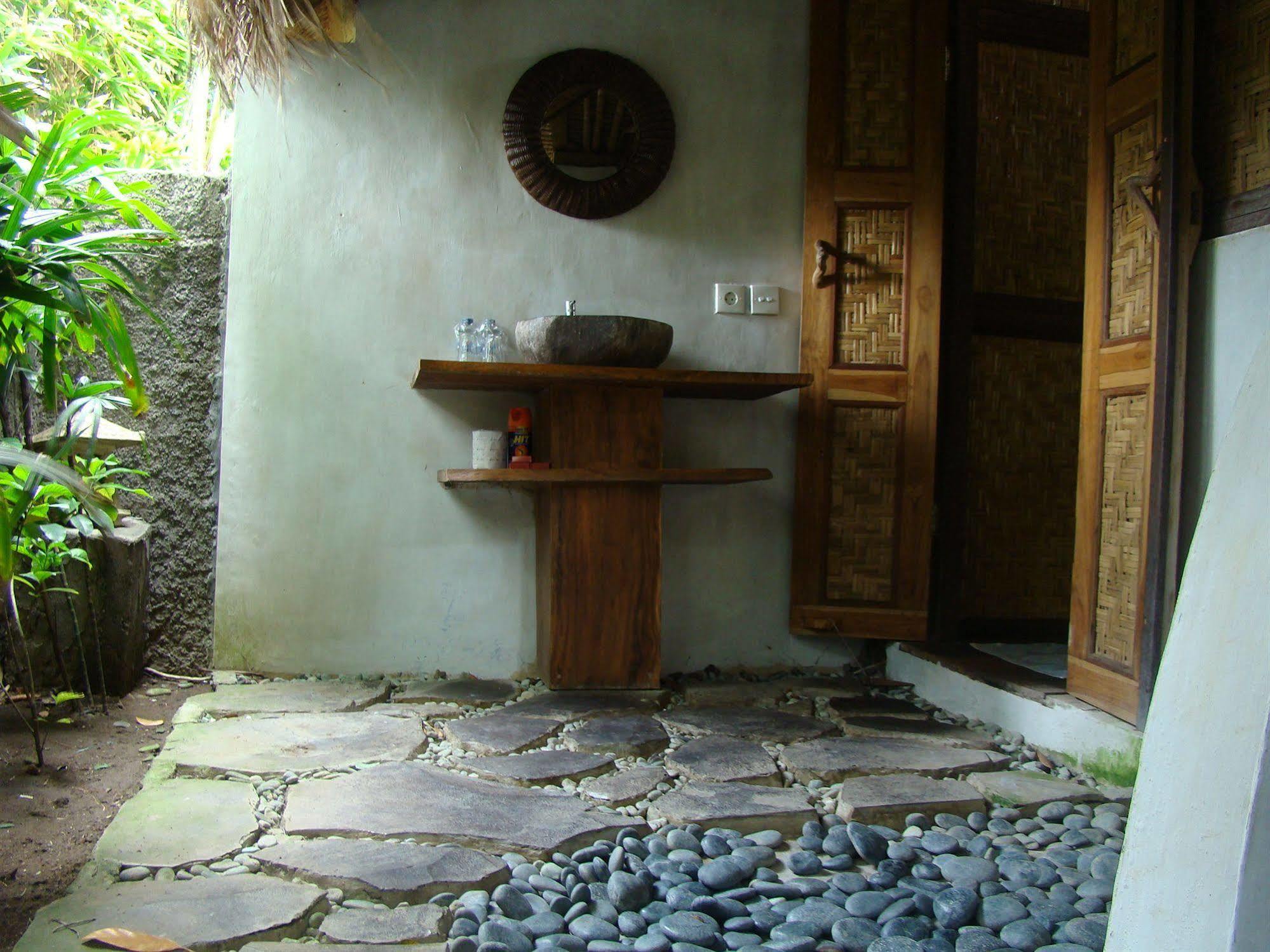 Flower Bud Bungalow Pecatu Екстериор снимка