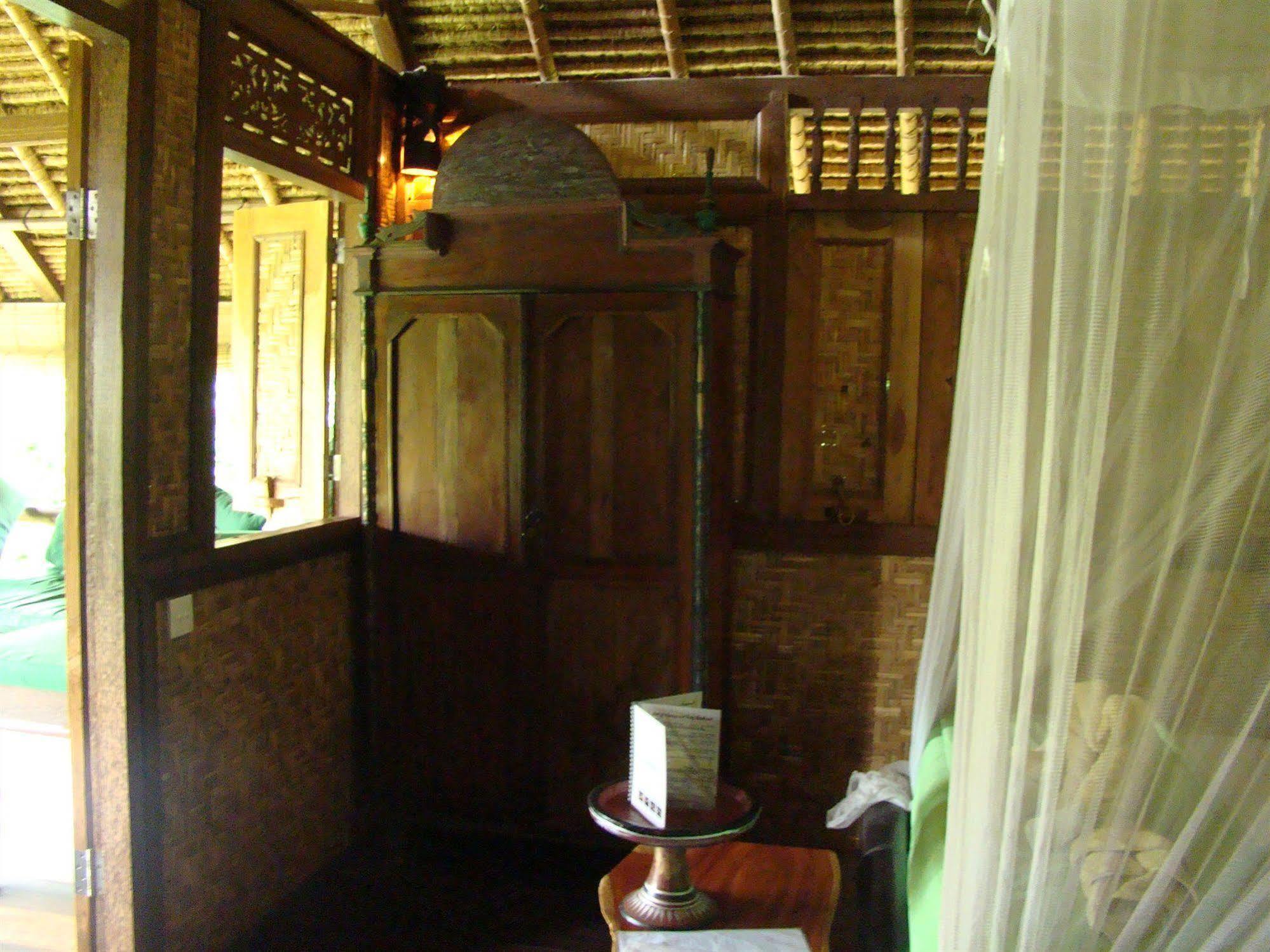 Flower Bud Bungalow Pecatu Екстериор снимка