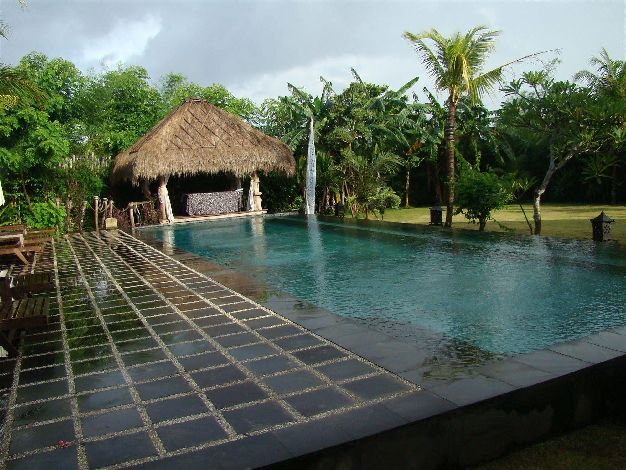 Flower Bud Bungalow Pecatu Екстериор снимка