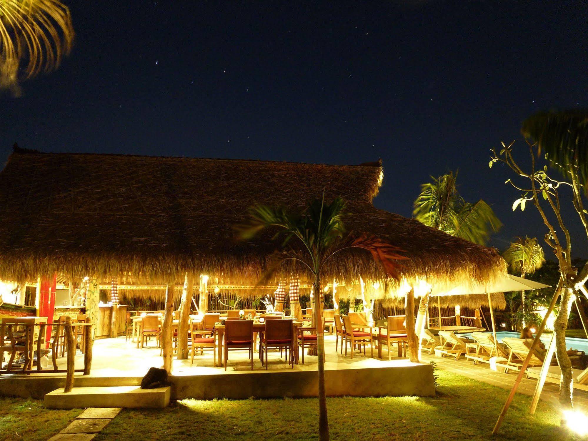 Flower Bud Bungalow Pecatu Екстериор снимка